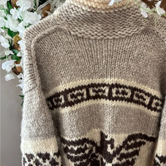 Canadian Sweater Company LTD Vintage Chunky Knit 100% wool sweater - Picture 6 of 10